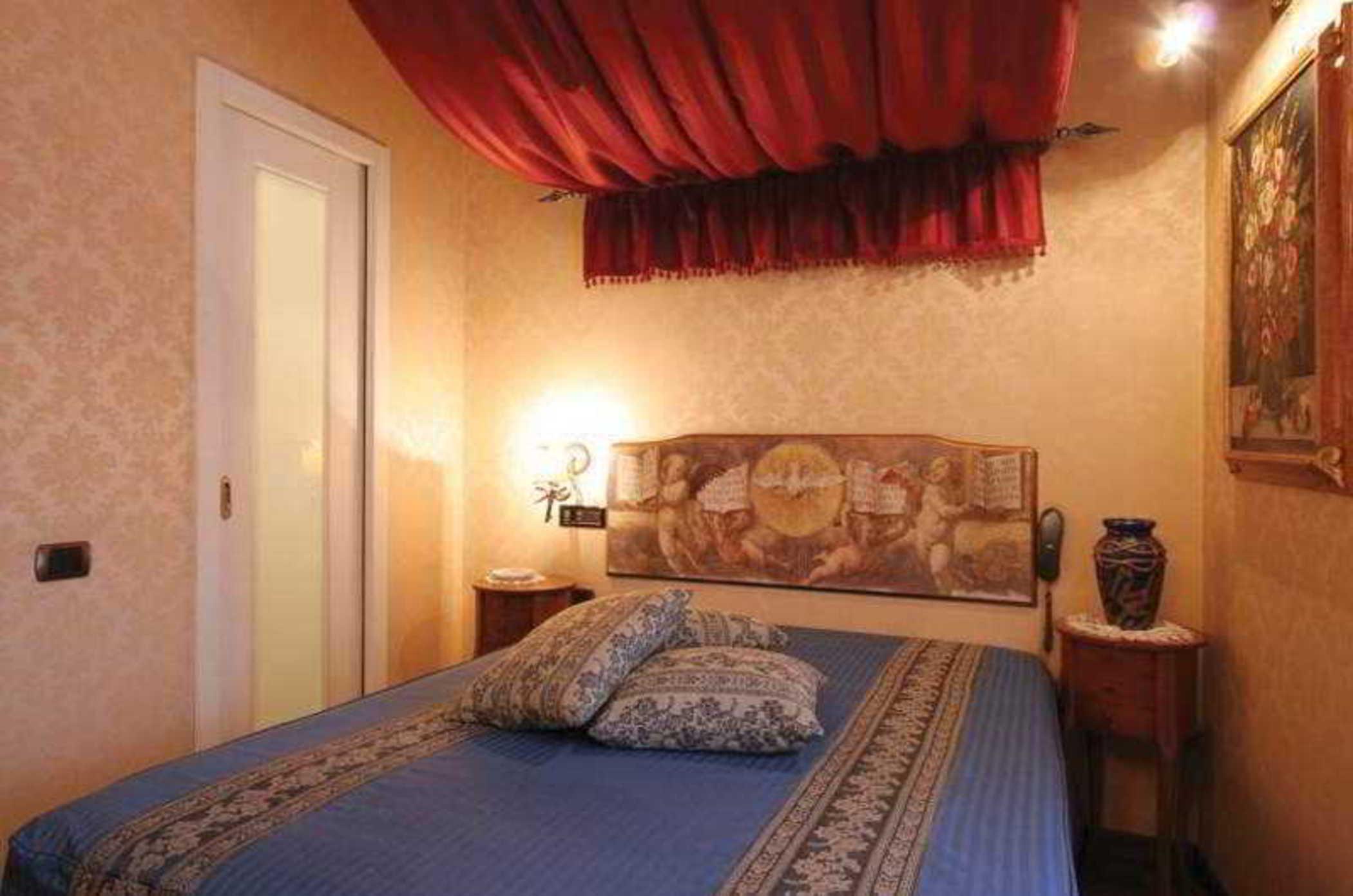 ホテル スイート エセドラ ナポリ 部屋 写真